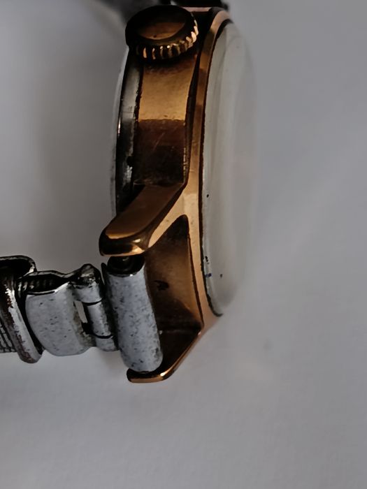 Часы наручные женские ссср.