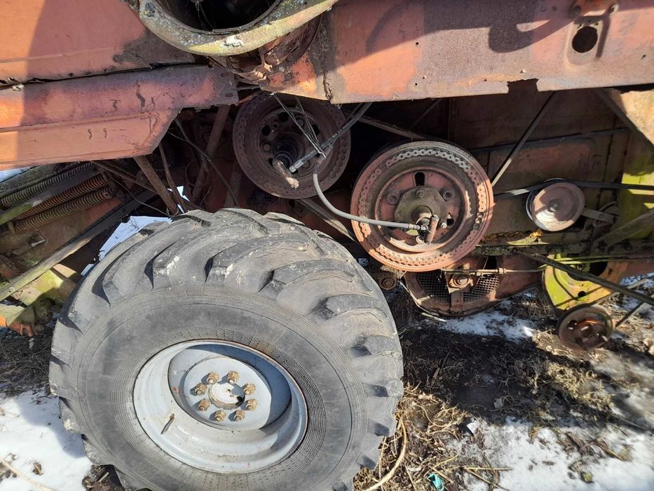 Продам комбайн нива