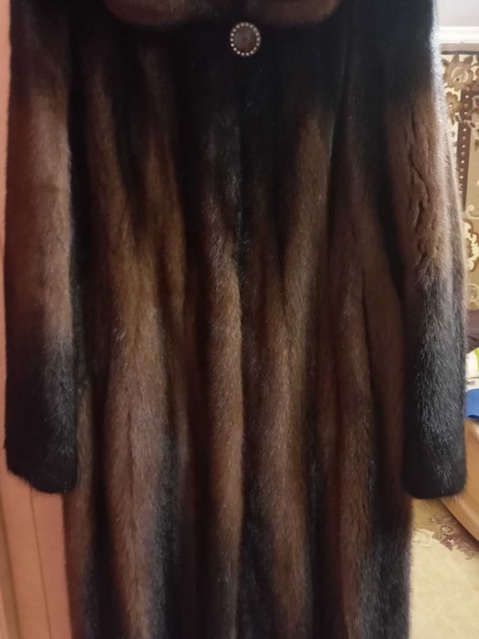 продам норкову шубу