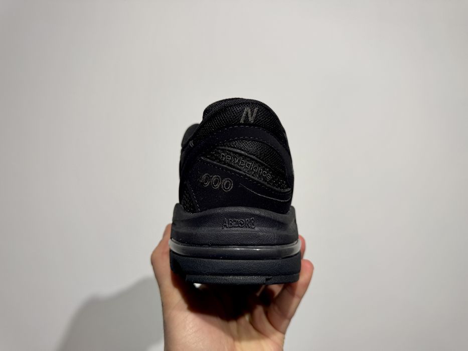 Кросівки чоловічі New Balance 1000 M1000B