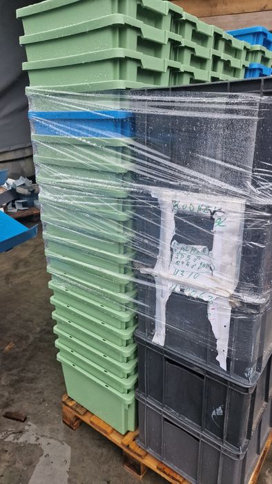 Lote de caixas plásticas