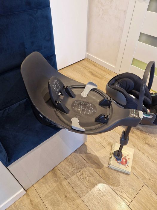 Fotelik samochodowy Cybex Cloud Z2 i-Size + baza obrotowa – Deep Black