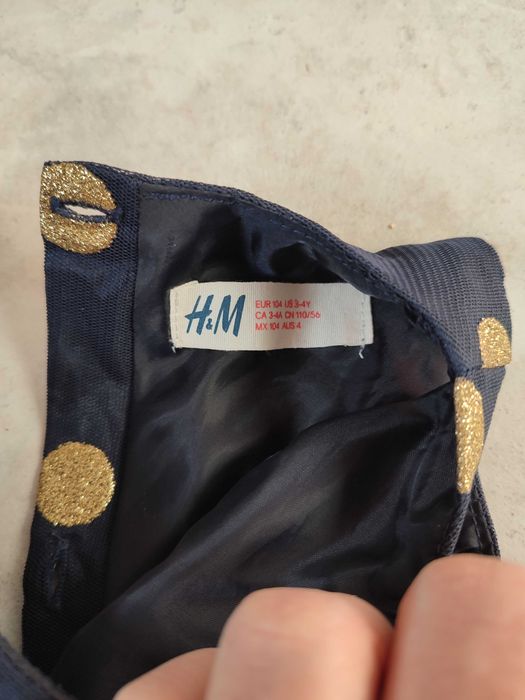 Cztery eleganckie sukienki r. 104 - 3 lata