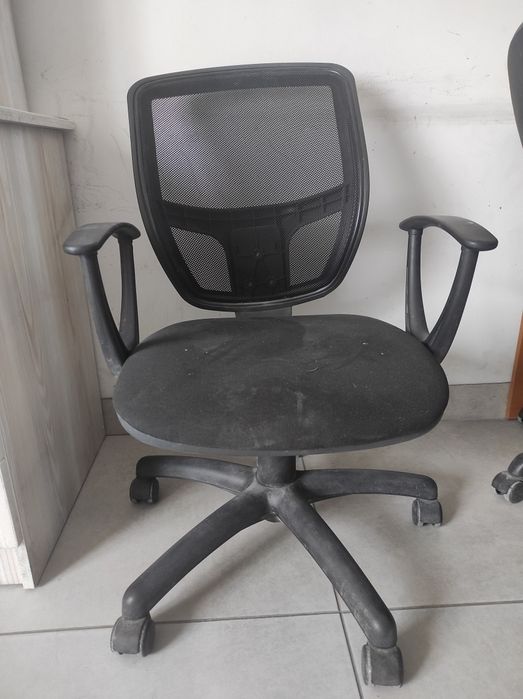 Офісні крісла  б/у
