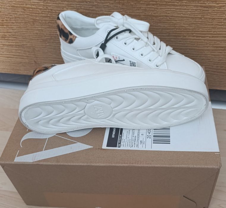 Продаються нові жіночі кеди Zara