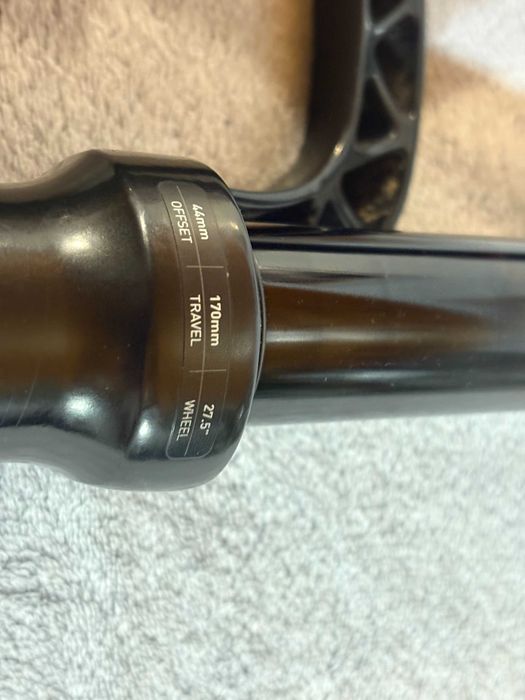 Rock Shox Yari RC motion control