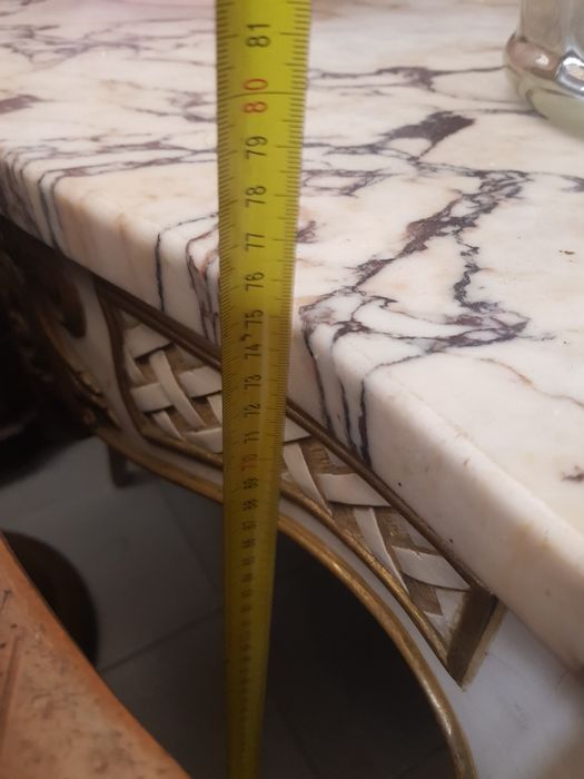 Bonita credencia Luis xv