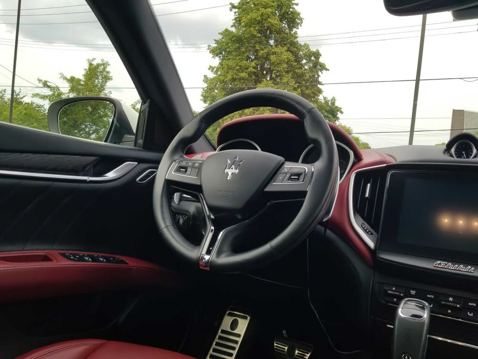 Maserati Ghibli      2019