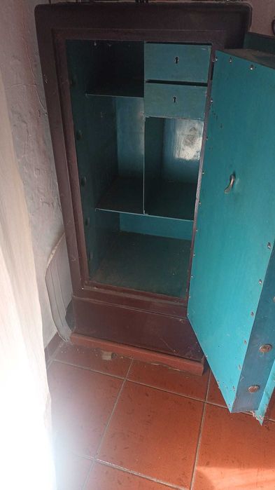 Antiguidade - Cofre Monobloco