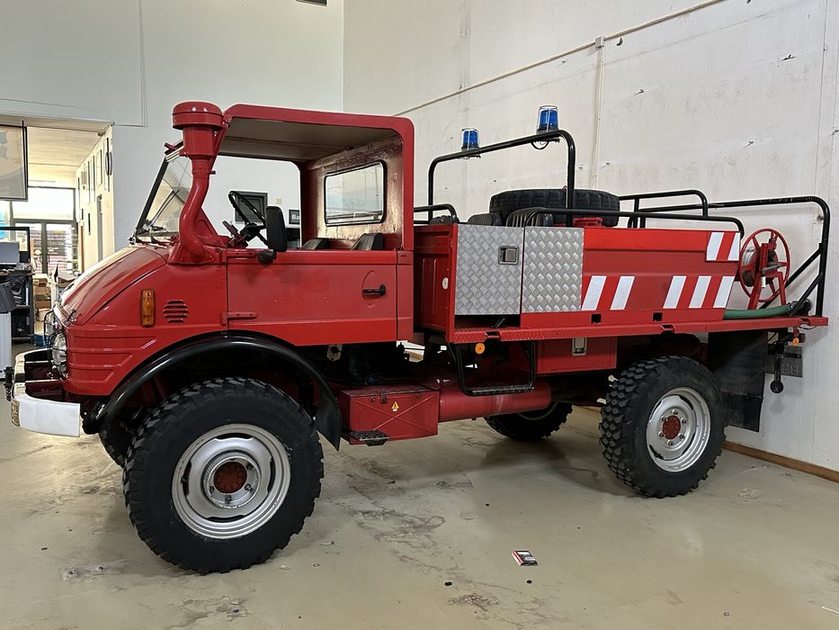 Vendo UNIMOG de 1973, com matricula civil