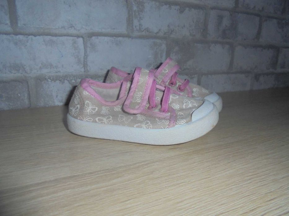Buty buciki trampeczki trampki kapcie 21