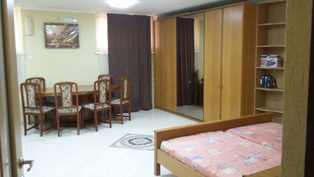 Здаєтьсая 1 кімнатна квартира , новий р-н, Сакура, новобудова цокольна