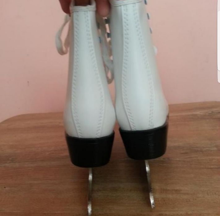 Білі ковзани на дівчинку 31 розмір