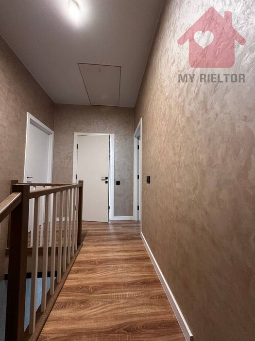 Продаж будинку у новому котеджному містечку!