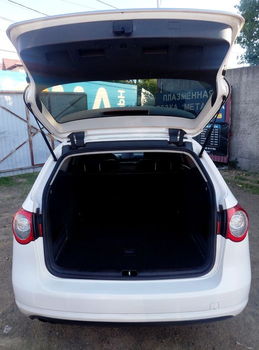 Volkswagen Passat B6 2010p 1.6 tdi