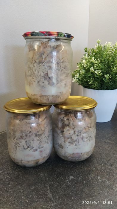 Кролики на м'ясо, тушонка