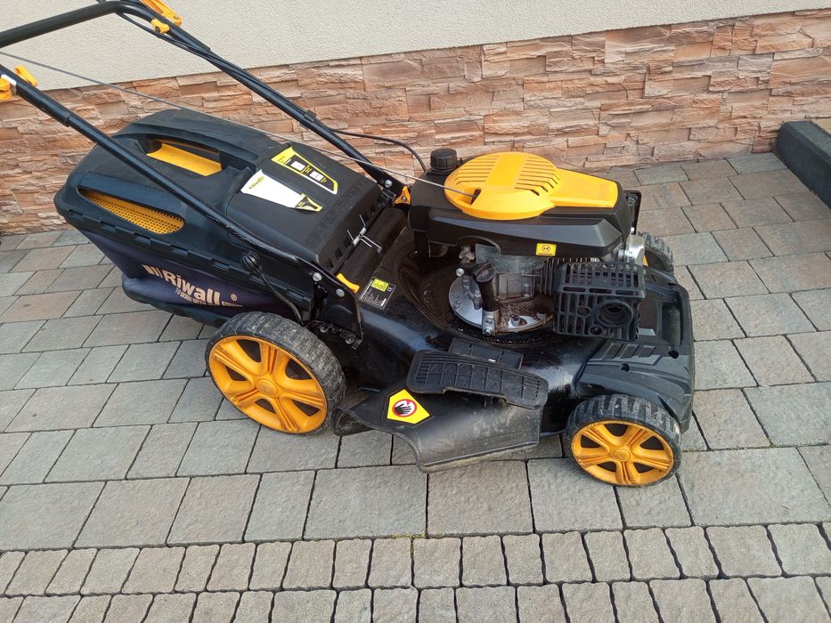 Duża kosiarka spalinowa Riwall  z napędem  model RPM  5190