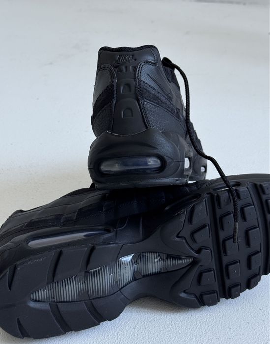 Оригинал Nike Air Max 95 Essential Og Triple Black (CI3705 001) черние