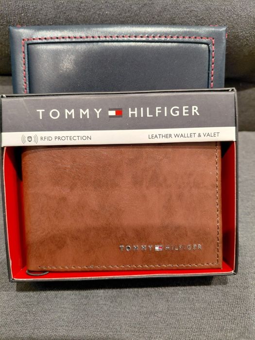 Super prezent oryginalny męski porfel Tommy Hilfiger