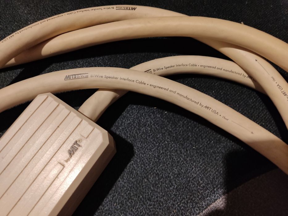 Kable Bee Wire Mit terminator 2 2x220cm