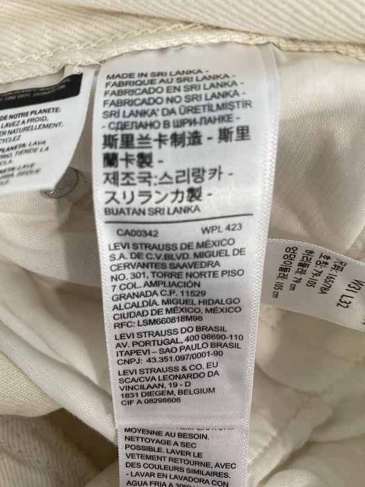 Jean Levi’s Femminina  501 Original  Cream W31 L32