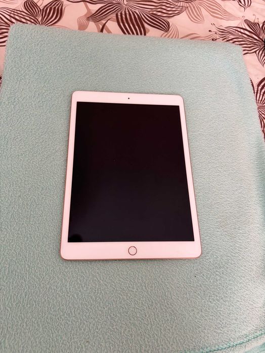 Apple iPad 10.2" (7 Gen) 128GB Wi-Fi A2197 2019 Gold (на запчастини)