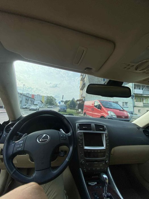 Lexus is 250 PRESTIGE 2006 ROK 2.5 V6