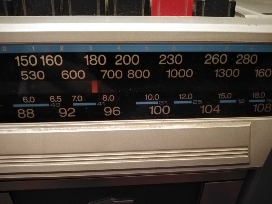 Rádio e gravador cassetes Sanyo M9802L