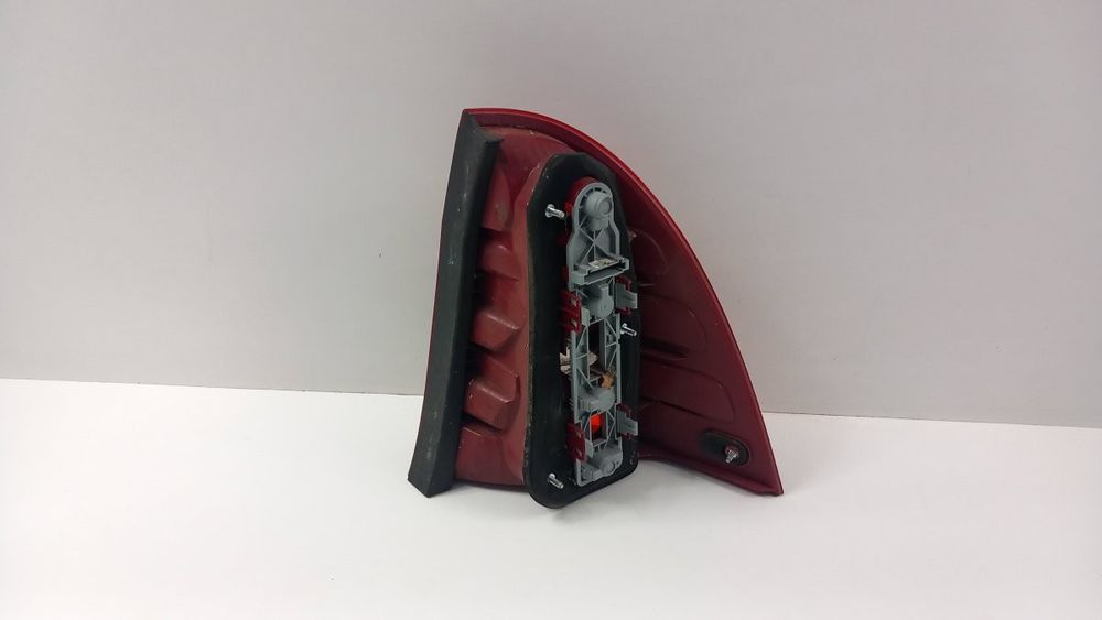 Mercedes W203 Lift Kombi Lampa Tył Lewa