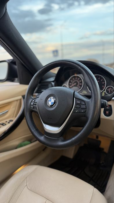 BMW 328i Luxury  2015