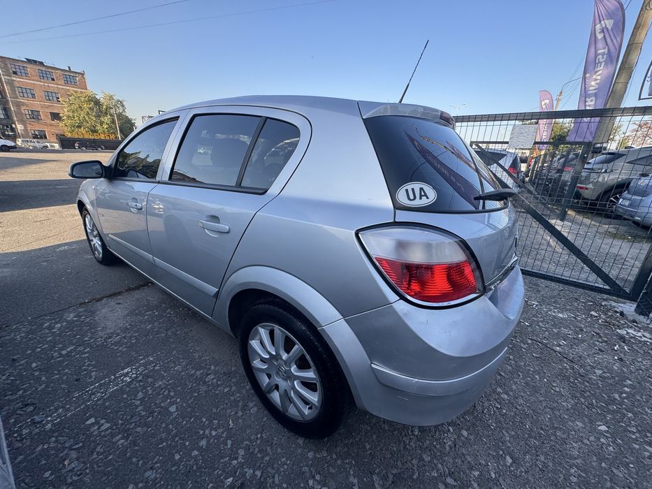 Продам Opel Astra h 2006 року 1.6 бенз