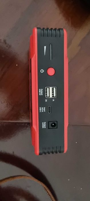 Booster novo para ajudar a dar arranque a bateria descarregada