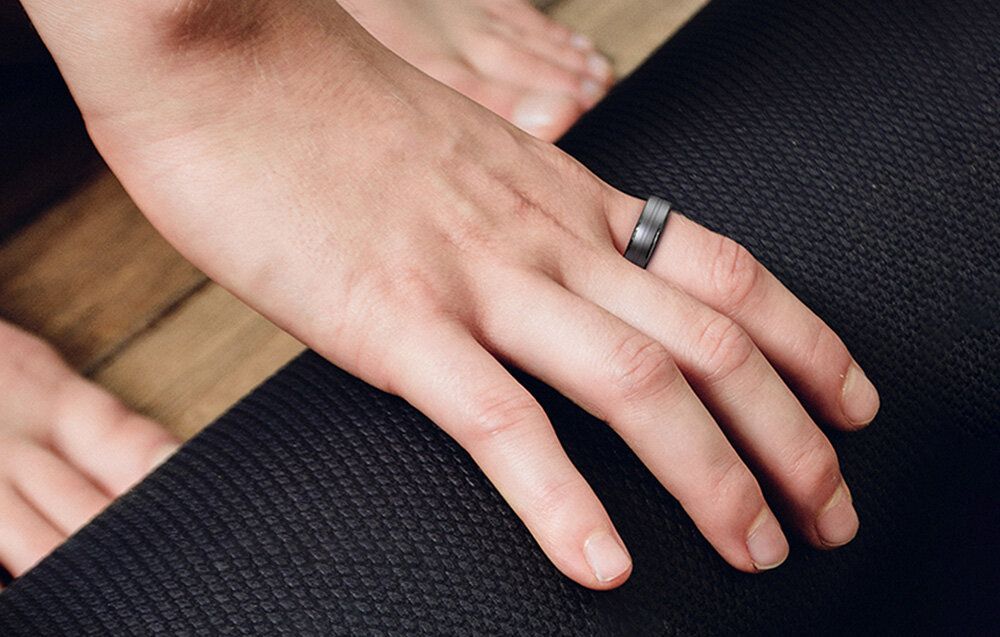 Smart Ring R06 Czarny Złoty Bluetooth 5ATM Kroki Tętno Sen