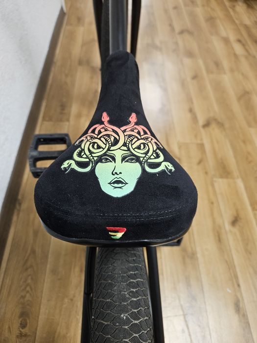 Rower dirt, street, wheelie