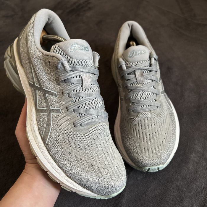 Жіночі кросівки GT-2000 9. P. 40.