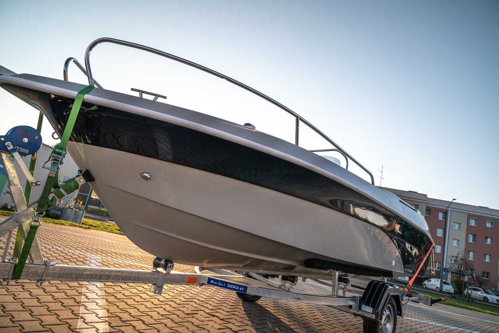 Nowa łódź motorowa Quercus 520Open otwarta motorówka rybacka łódka