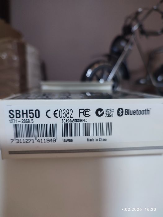 ZZestaw słuchawkowy stereo Bluetooth® Sony SBH50.