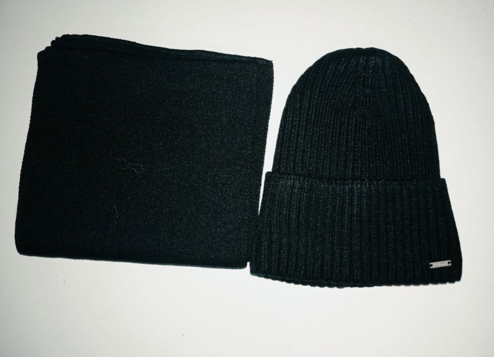 Набор шапка теплая плюс шарф