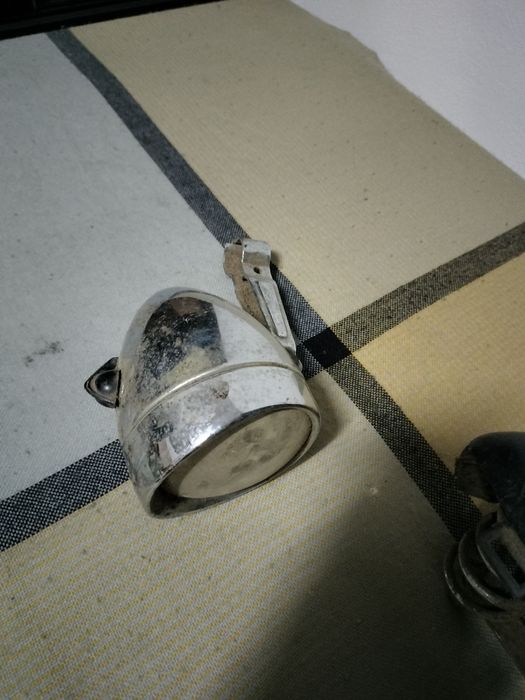 Selim e foco luz bicicleta pasteleira