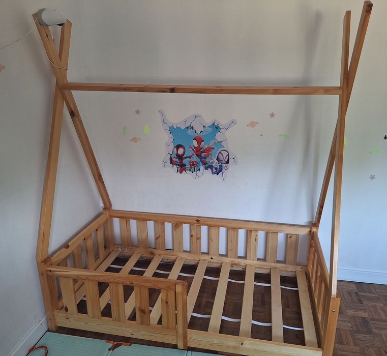 Cama montessori - madeira pinho