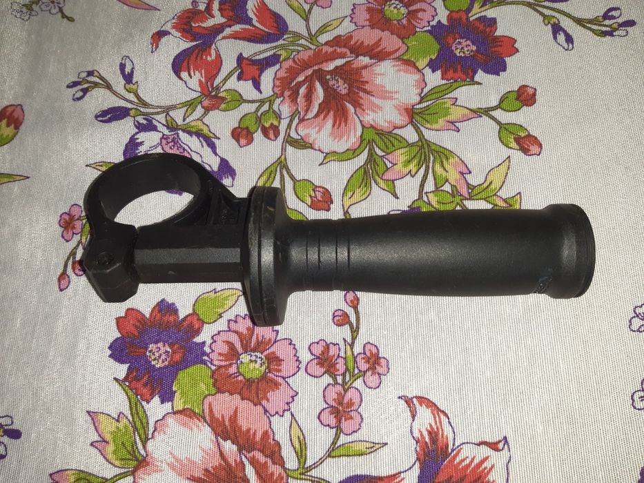 Rękojeść wiertarki ok 40 mm.