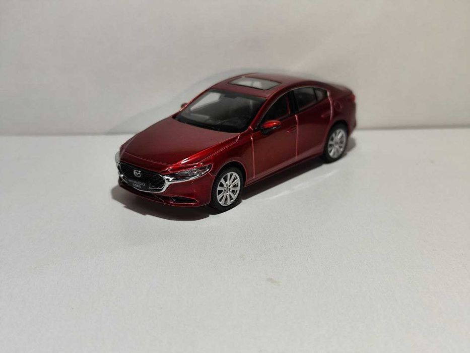 Mazda CX-50 та Mazda 3 1:43