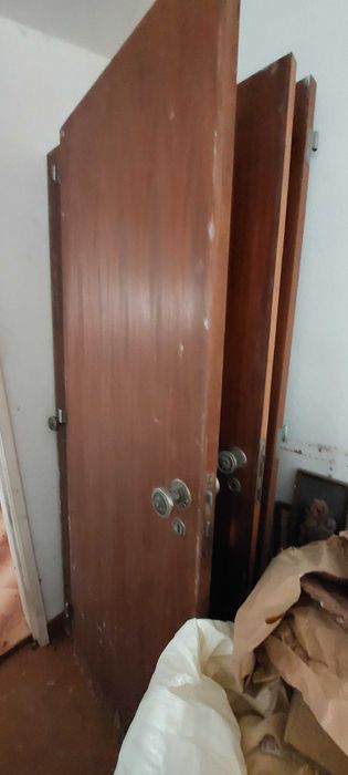 Portas interiores usadas