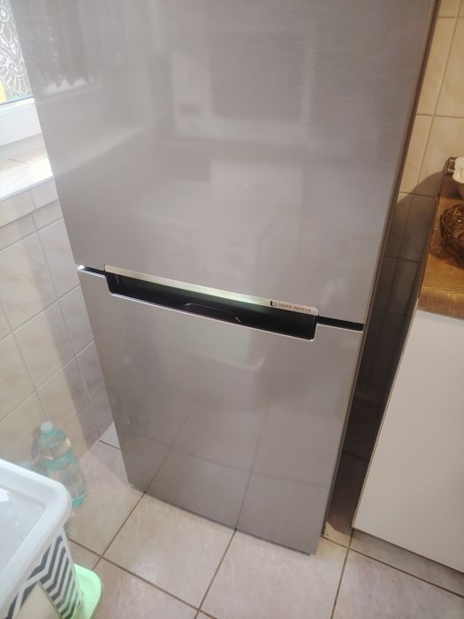 Lodówka samsung srebrna