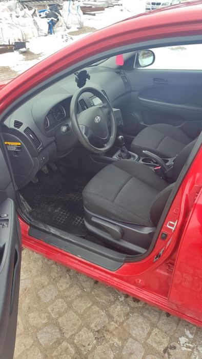 hundai i30 1.4 benzyna !!