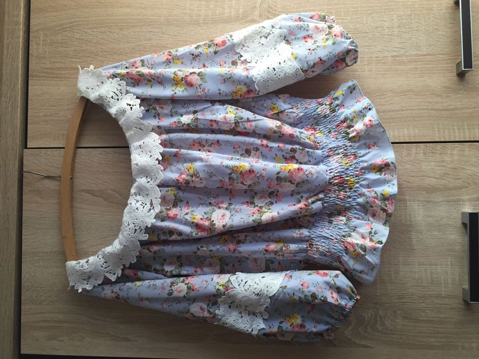 Bluzka damska w kwiaty moda damska