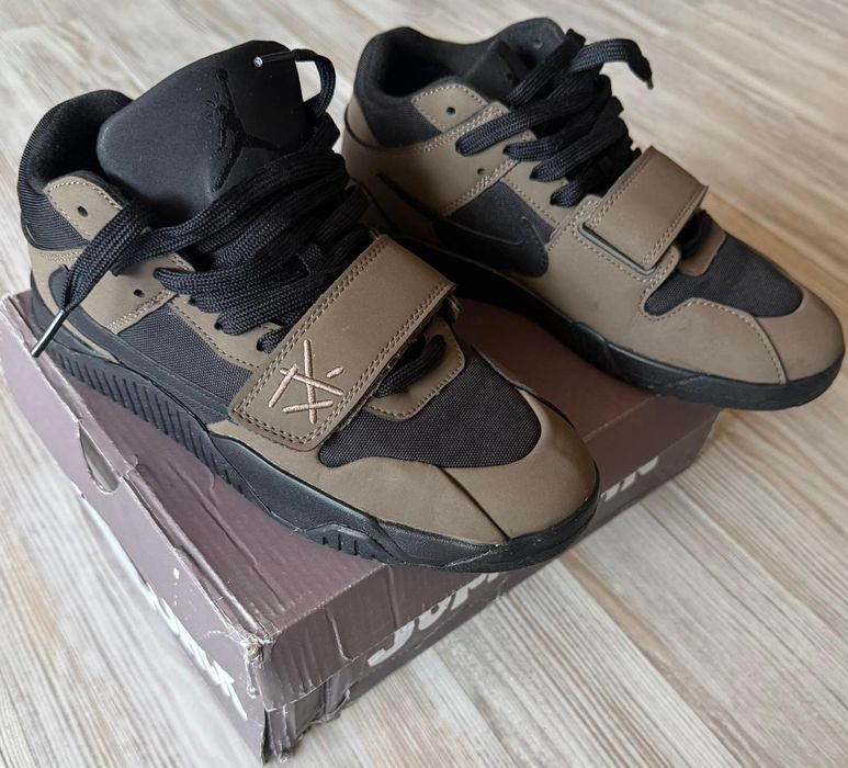 Nike Travis Scott x jumpman Jack „Dark Mocha”