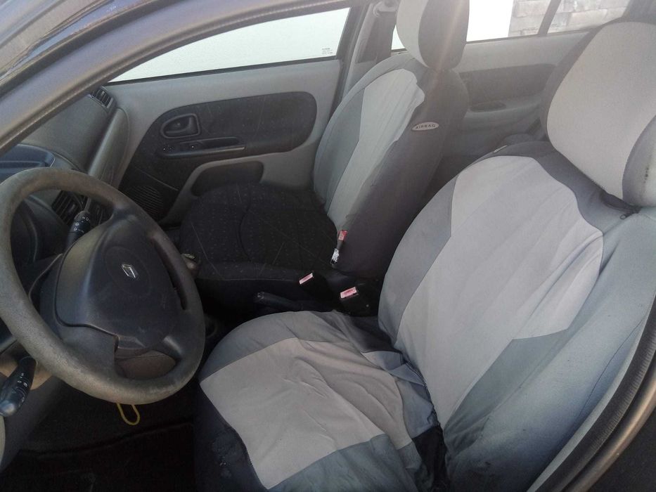 Clio II de 2001 Gasolina — photo 5