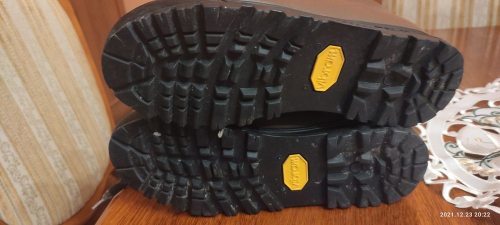 Buty trekkingowe demon  vibram Osmo tex 38