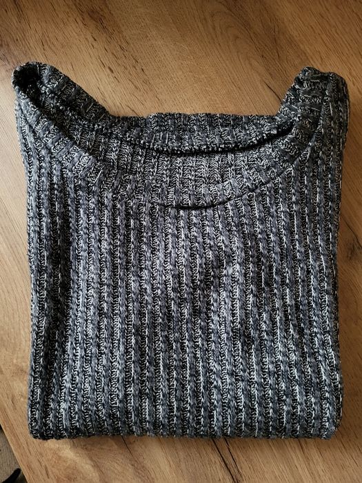 Popielaty sweterek damski rozmiar S/M